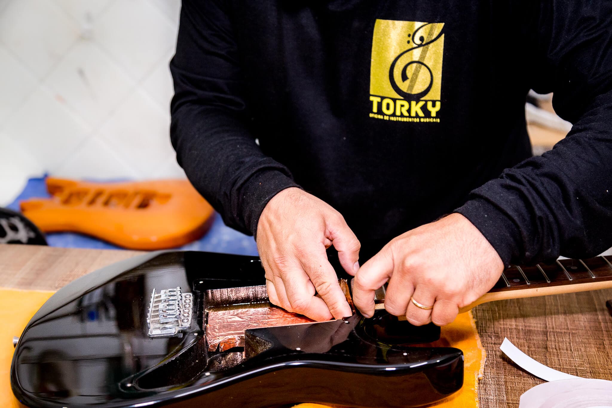 Regulagem de captadores e eletrônica de guitarra